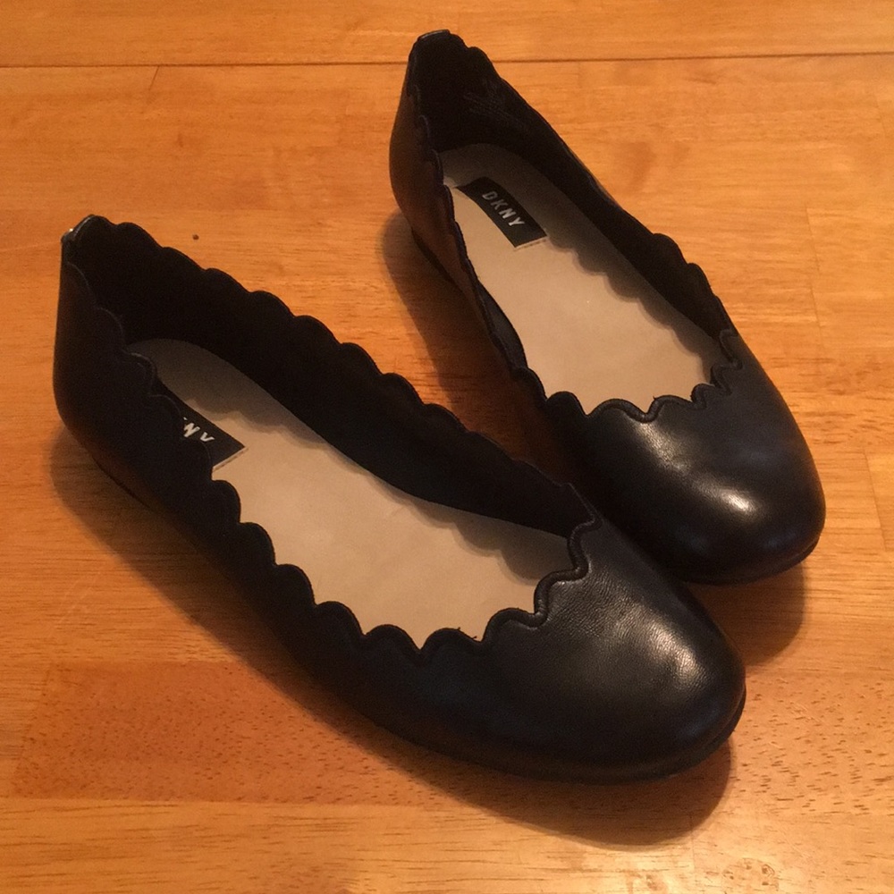 Size 7.5 black flats